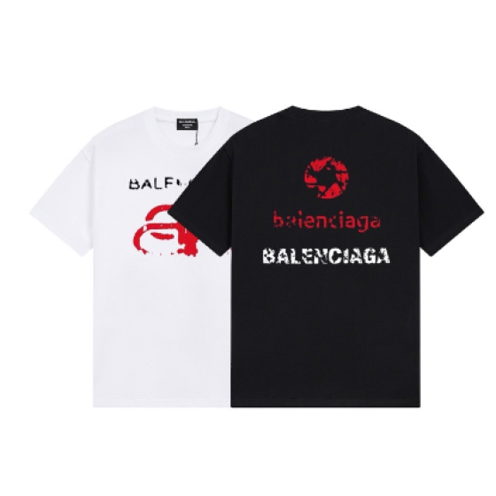 Balenciaga's new short-sleeved shirt with missing print.